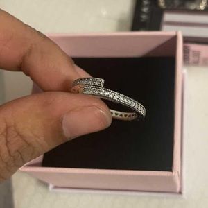 Pandora overlapping ring